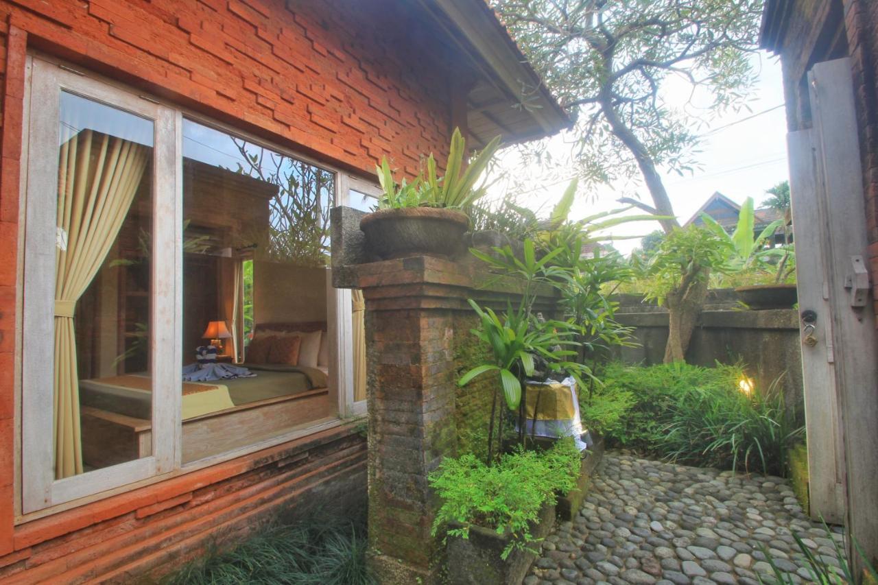 The Suci Sari Ubud Villa Exterior photo